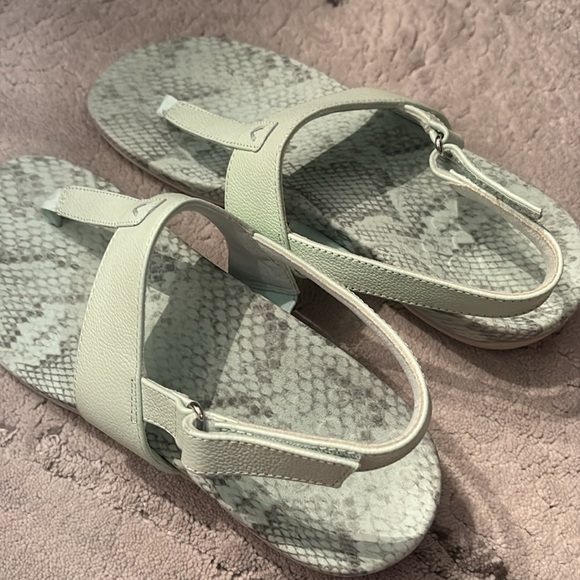 Vionic Sandals - Picture 7 of 12